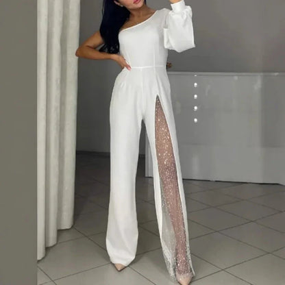 Trendig och sexig jumpsuit för kvinnor med snedställda axlar och hög slits