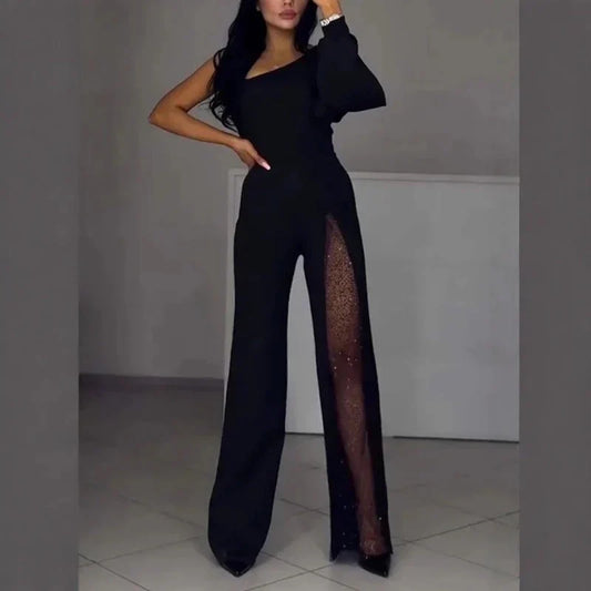 Trendig och sexig jumpsuit för kvinnor med snedställda axlar och hög slits