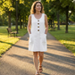 👗🌸 Ärmlös sommarklänning med U-ringning och fickor