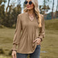 V-ringad plisserad stretch-top med smockade manschetter
