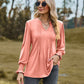 V-ringad plisserad stretch-top med smockade manschetter