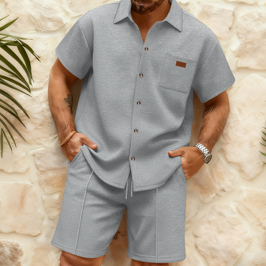 Set med skjorta och shorts i våffelstickat – luftigt 2-delat set för avslappnade dagar och lugna helger