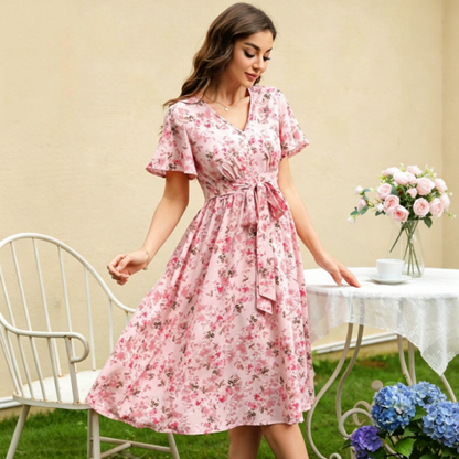 👗🌸 V-ringad blommig maxiklänning med volangärmar och bälte