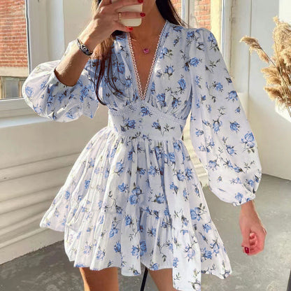 👗🌸 V-ringad blommig skjortklänning