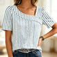 🌸 Kortärmad sommarblus med unik asymmetrisk hals