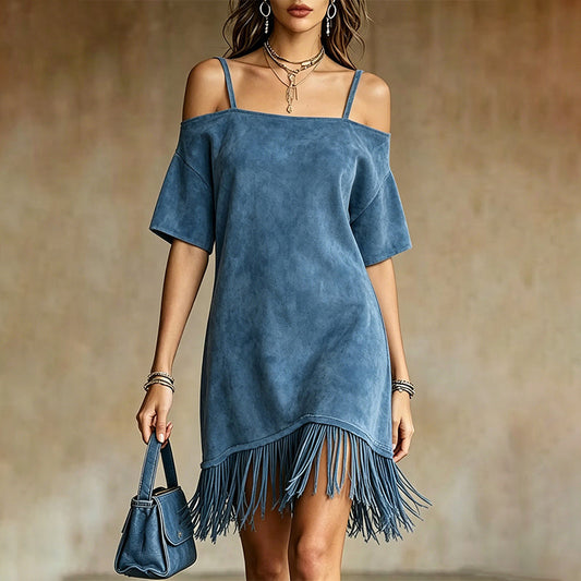 👗🌸 Romantisk off-shoulder-klänning med flödande fransar