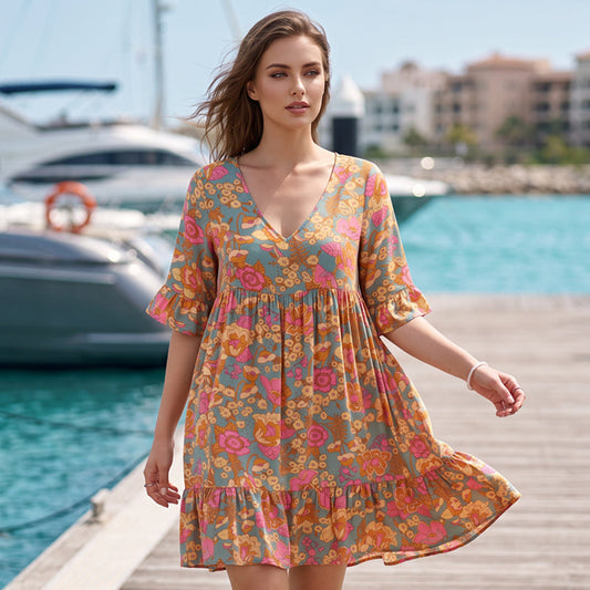 👗🌿 Lätt V-halsklänning i bohemisk stil med blomtryck
