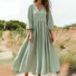 Trend just nu⭐ 👗 Elegant veckad långklänning med V-hals – perfekt för fest och vardag