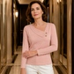 Säsongsstil 🌸Elegant asymmetrisk topp med V-ringning för damer