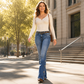 Nya ankomster📦  Klassiska högmidjade jeans med designertouch – stretchig kvalitet för rörelsefrihet